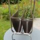 Porte-revue chrome et cuir avec tablette en verre