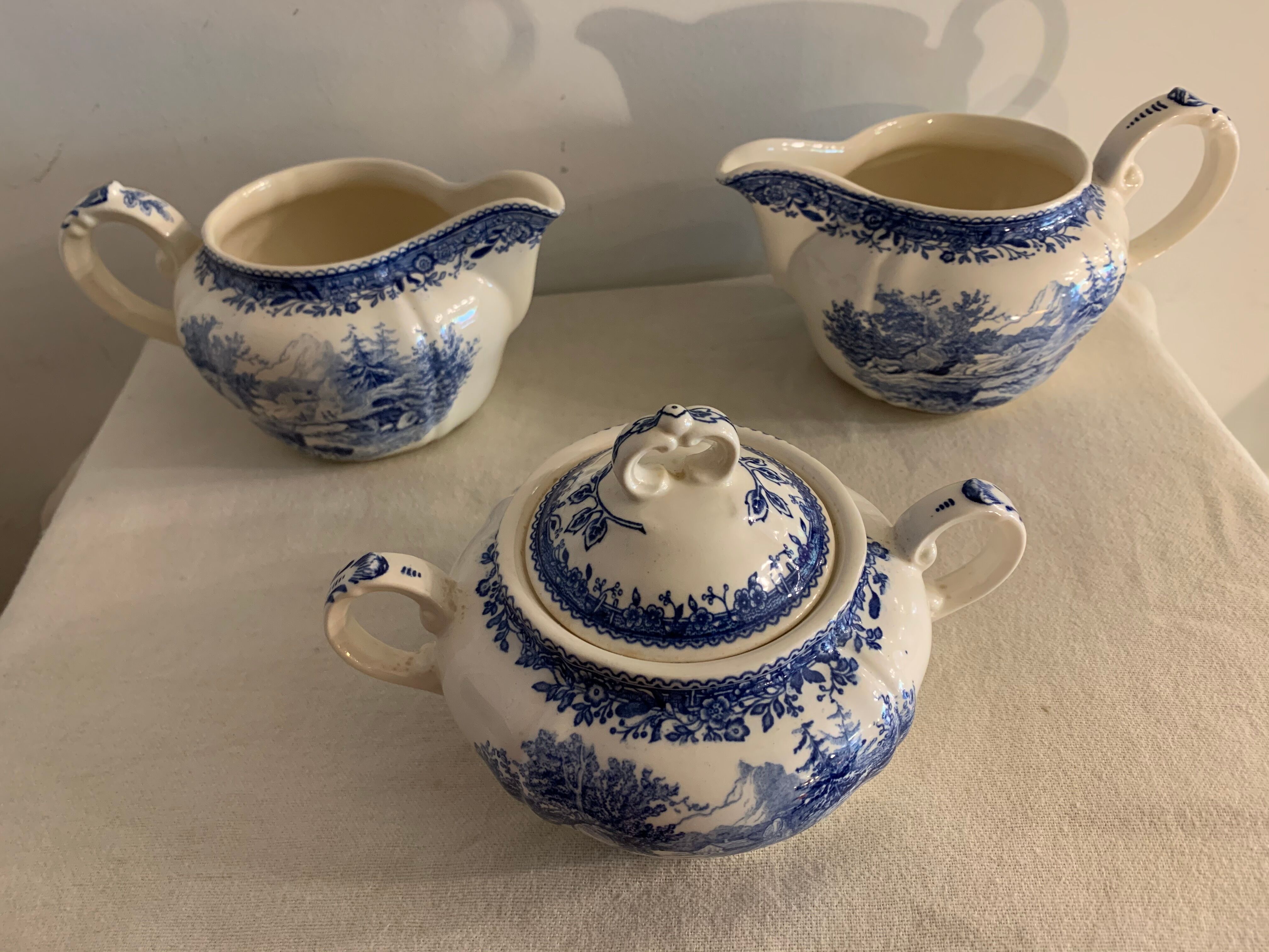 Villeroy and Boch Burgenland blue and white sugar and milk pots