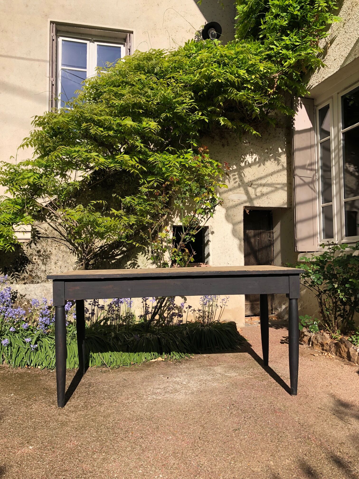 Farm table