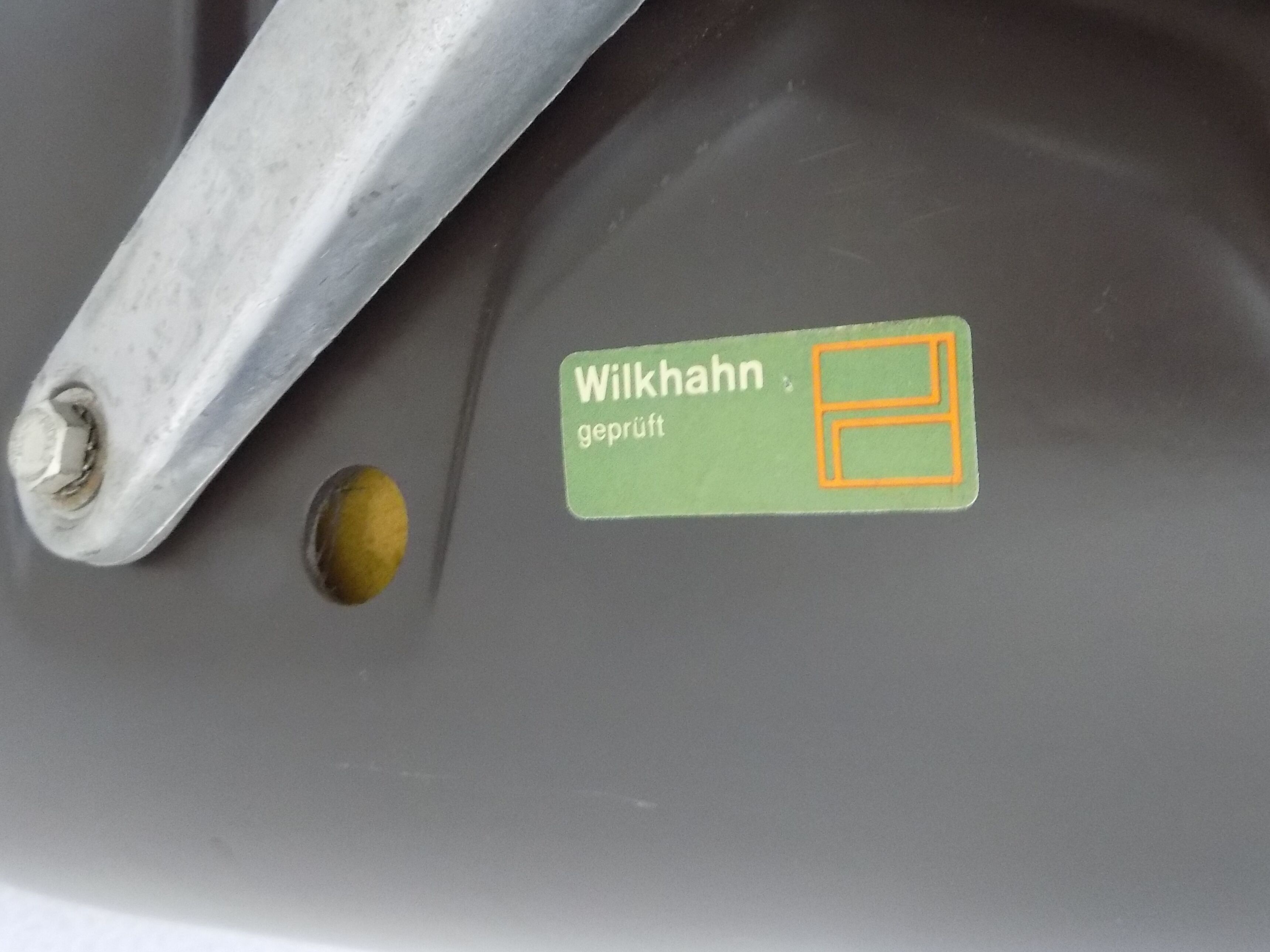 Wilkhahn Delta Highback set of 2 brown leather armchairs by Delta Design