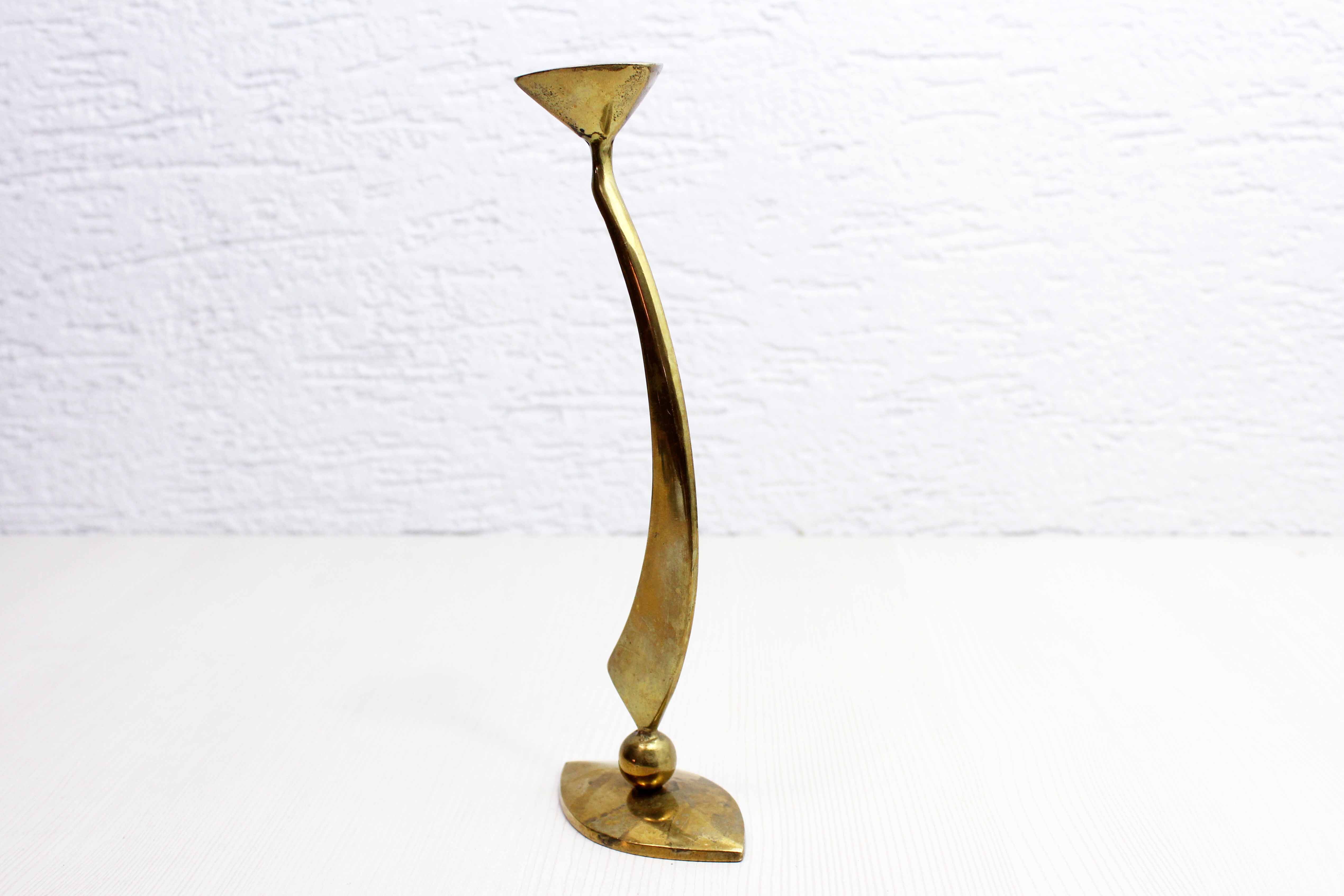 Modernist candle holder