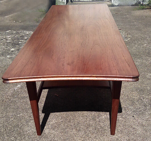 Table basse rectangulaire en teck 1960