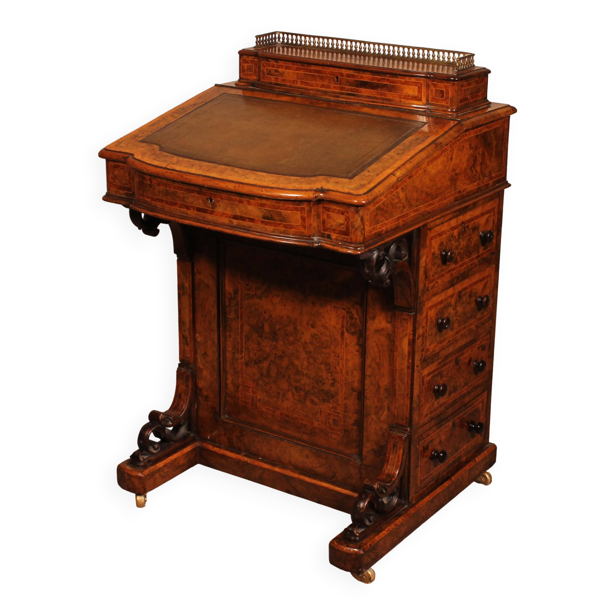 Davenport desk in burr walnut and inlays from the first part of