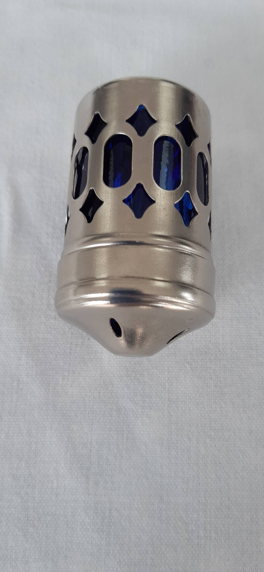 Salt and pepper shakers from the 1930s