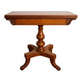 England 19th century: Charles X style gaming table in blonde mahogany.