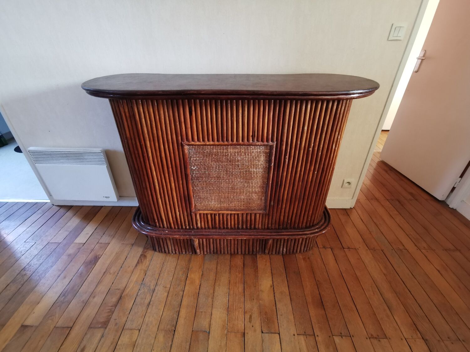 Wicker rattan counter bar 1970