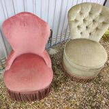 Green velvet toad armchair with vintage fringes