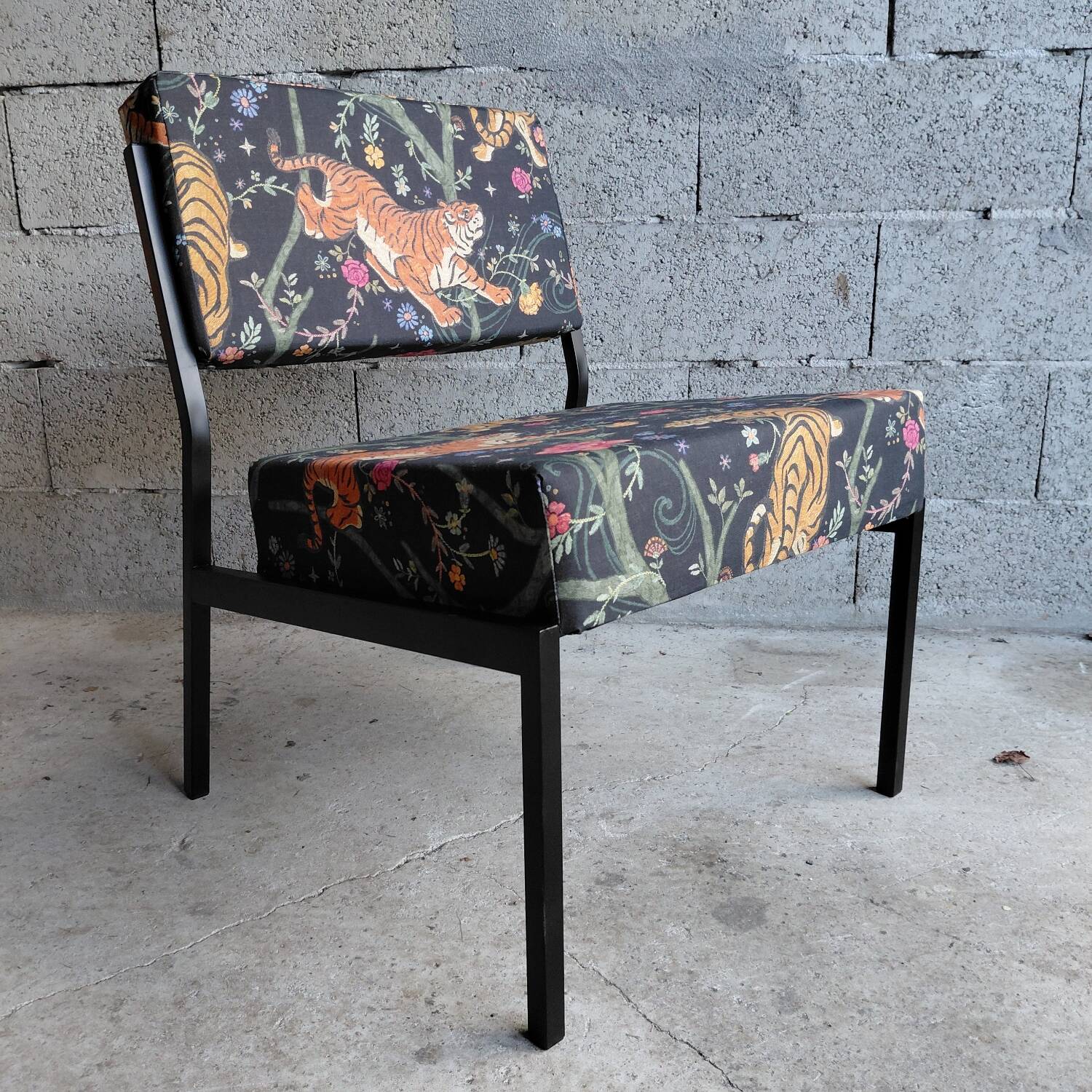 Restored vintage 1970s armchair – Maison Thevenon fabric