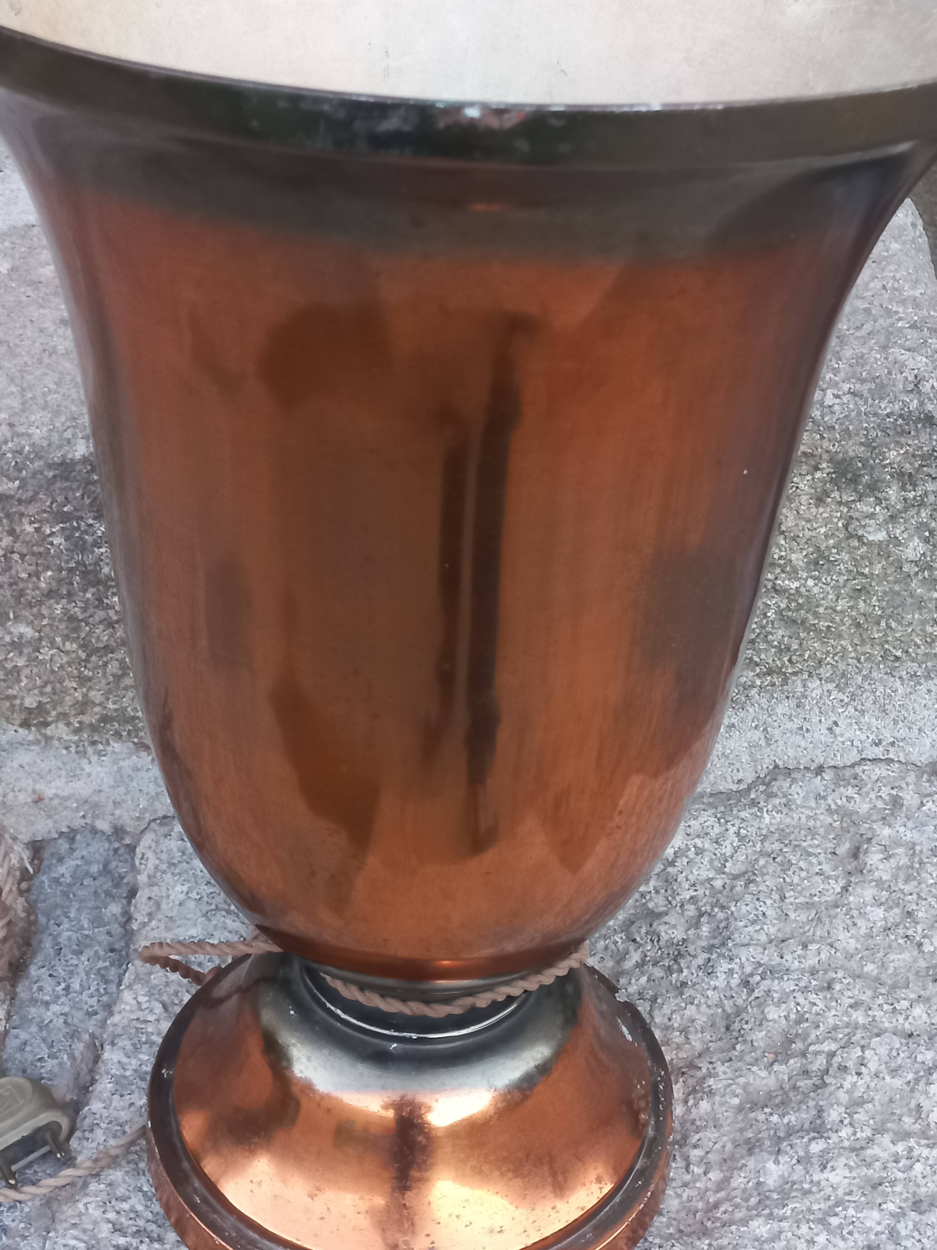Art Deco tulip lamp in copper metal, 42.5cm from the 1930s.
