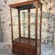 Vitrine ancienne en chêne français – Vitrine de musée d’un château de Bourgogne – vers 1900