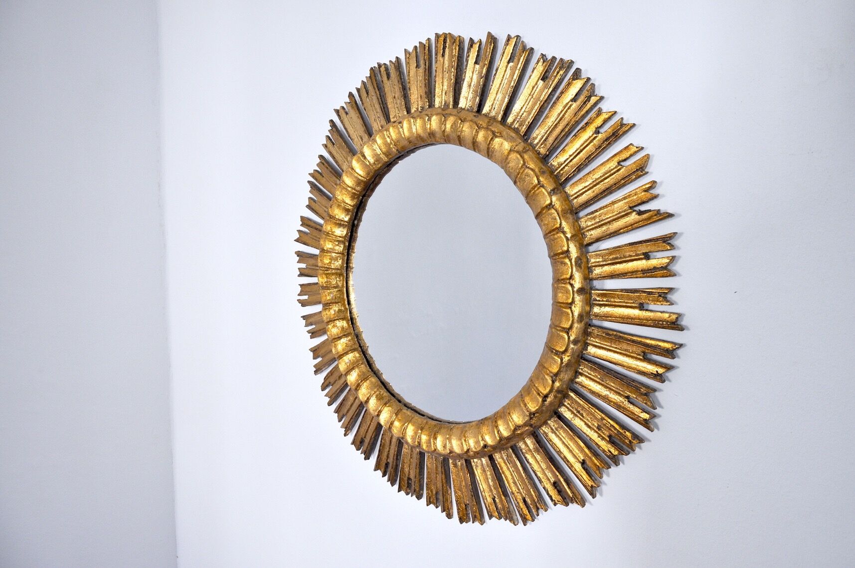 Miroir soleil en bois dorée, mid century, 63cm