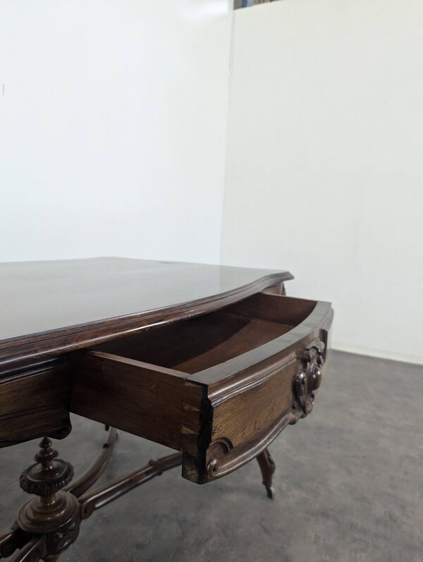 Table de milieu en palissandre époque Napoléon III