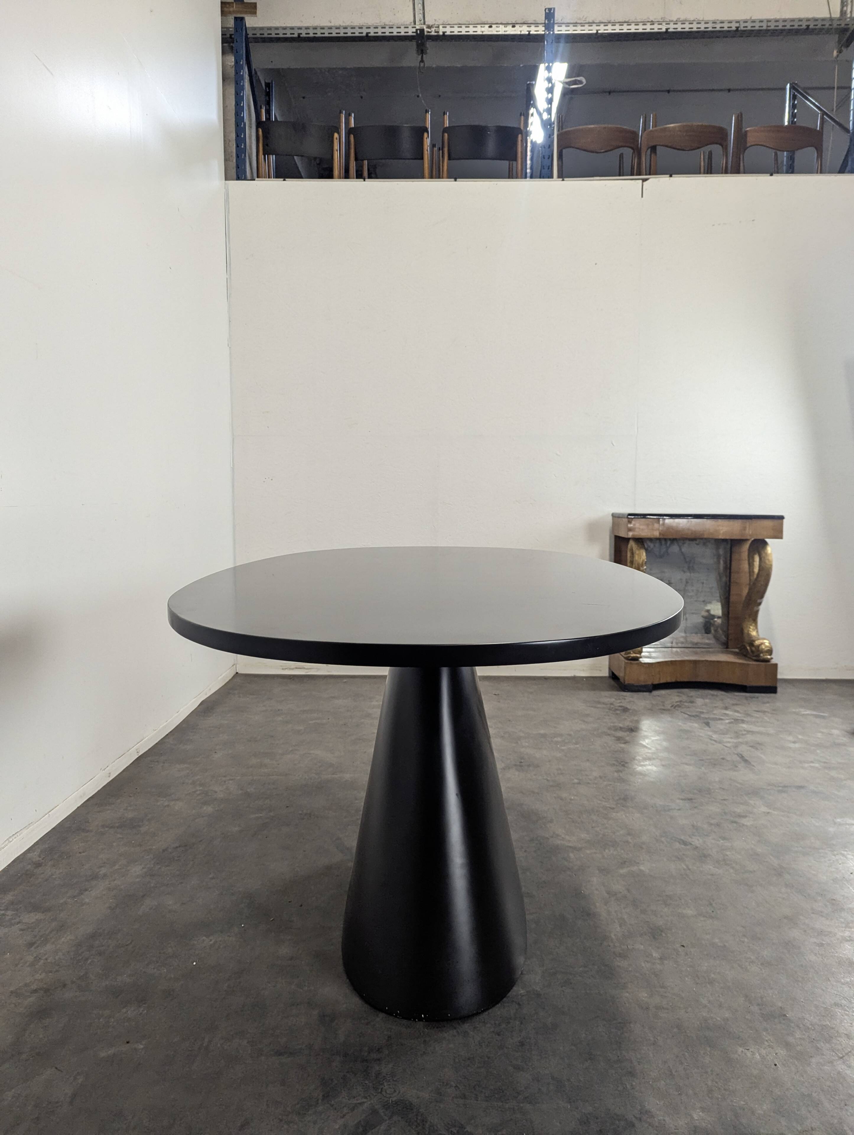 Table Ronde Design Fibre De Verre Laqué Argent Perla-Dimensions D 130 X H 76 Cm 91321303