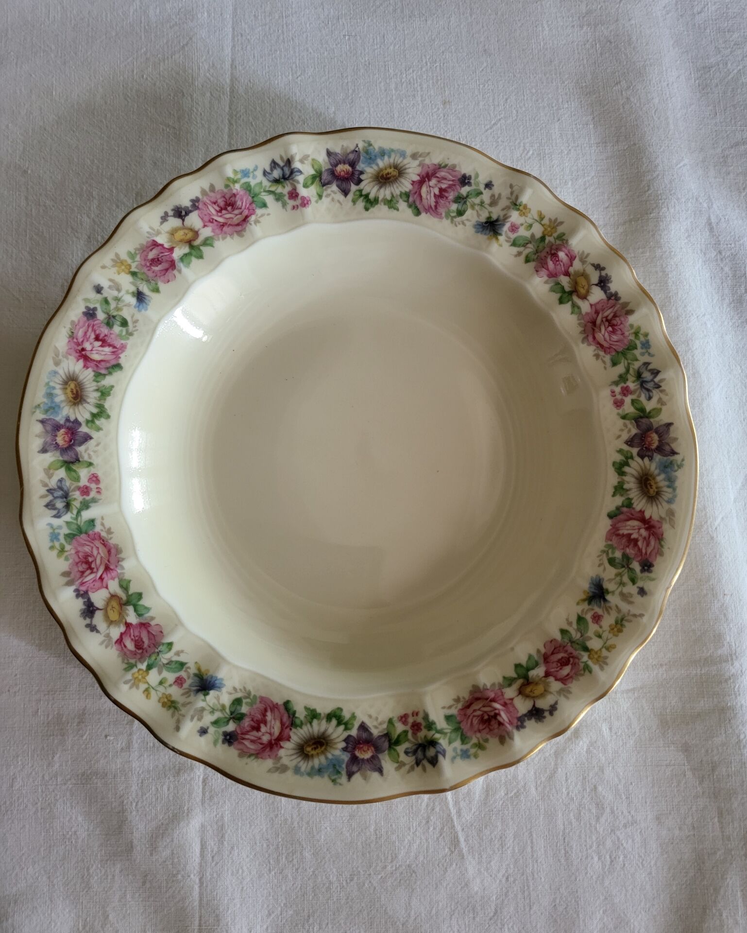 Limoges Bernardaud 4 Deep Plates in porcelain