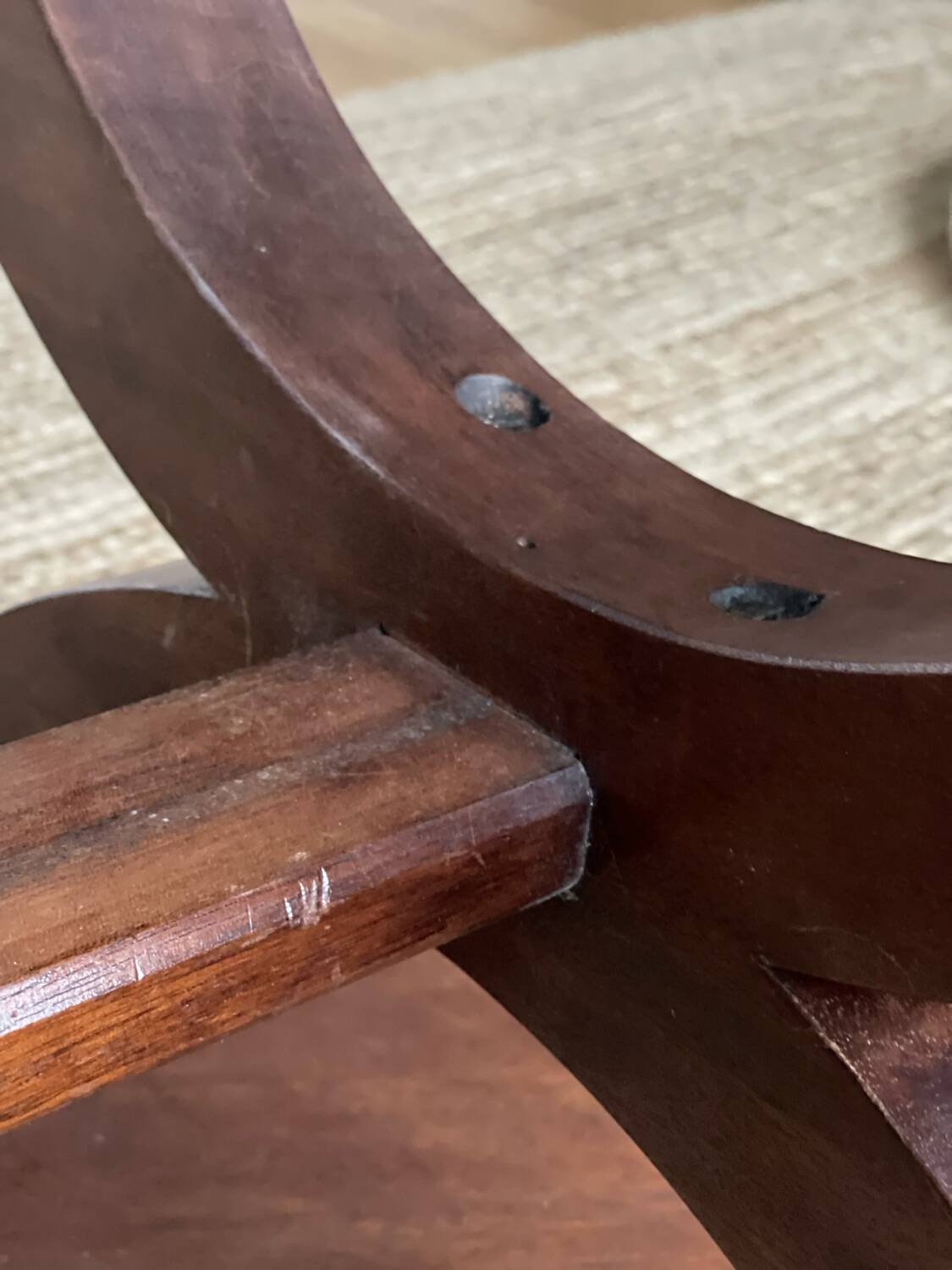 Coffee table in wood, marble and onyx.