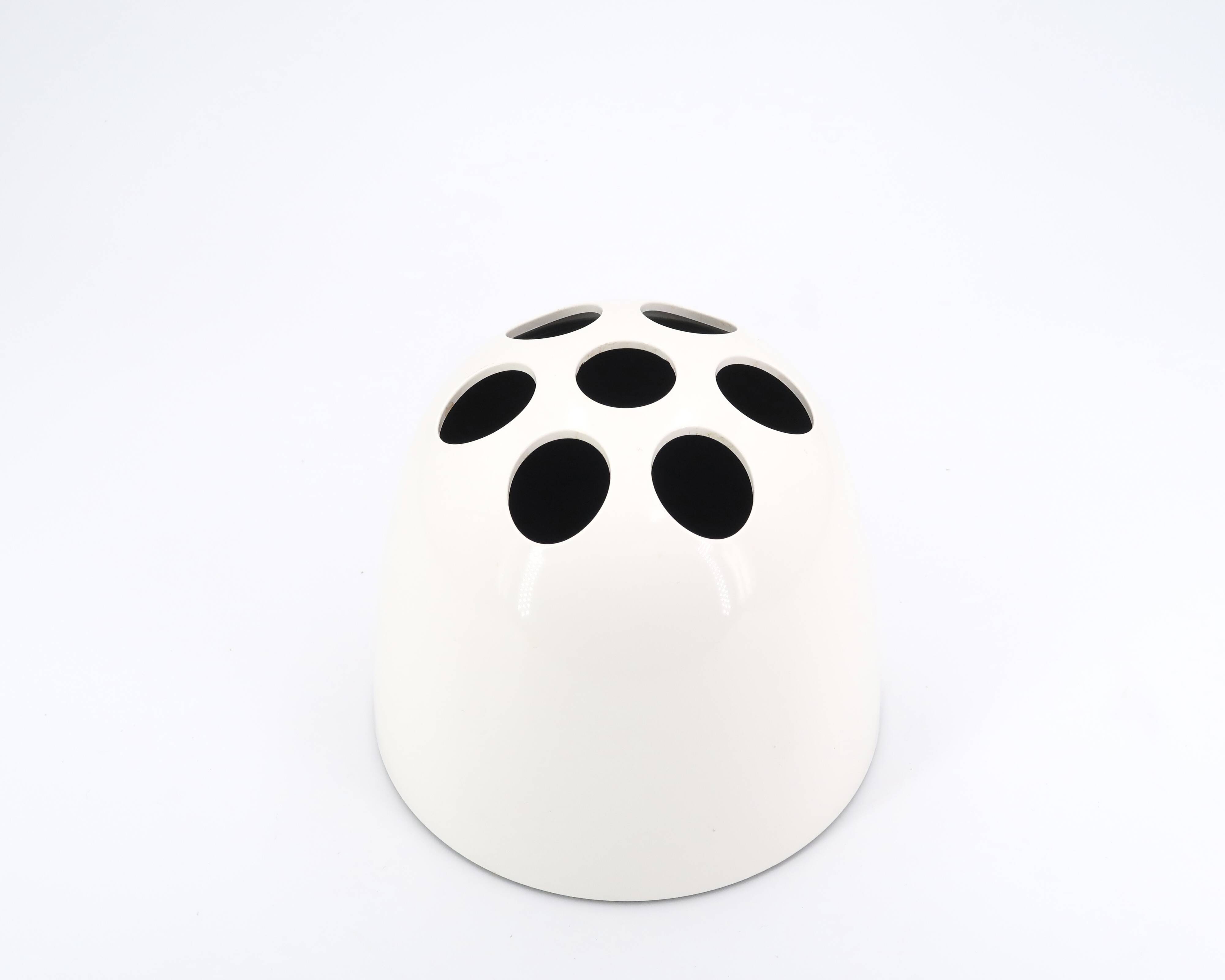 Dedalotto vase in white plastic Artemide