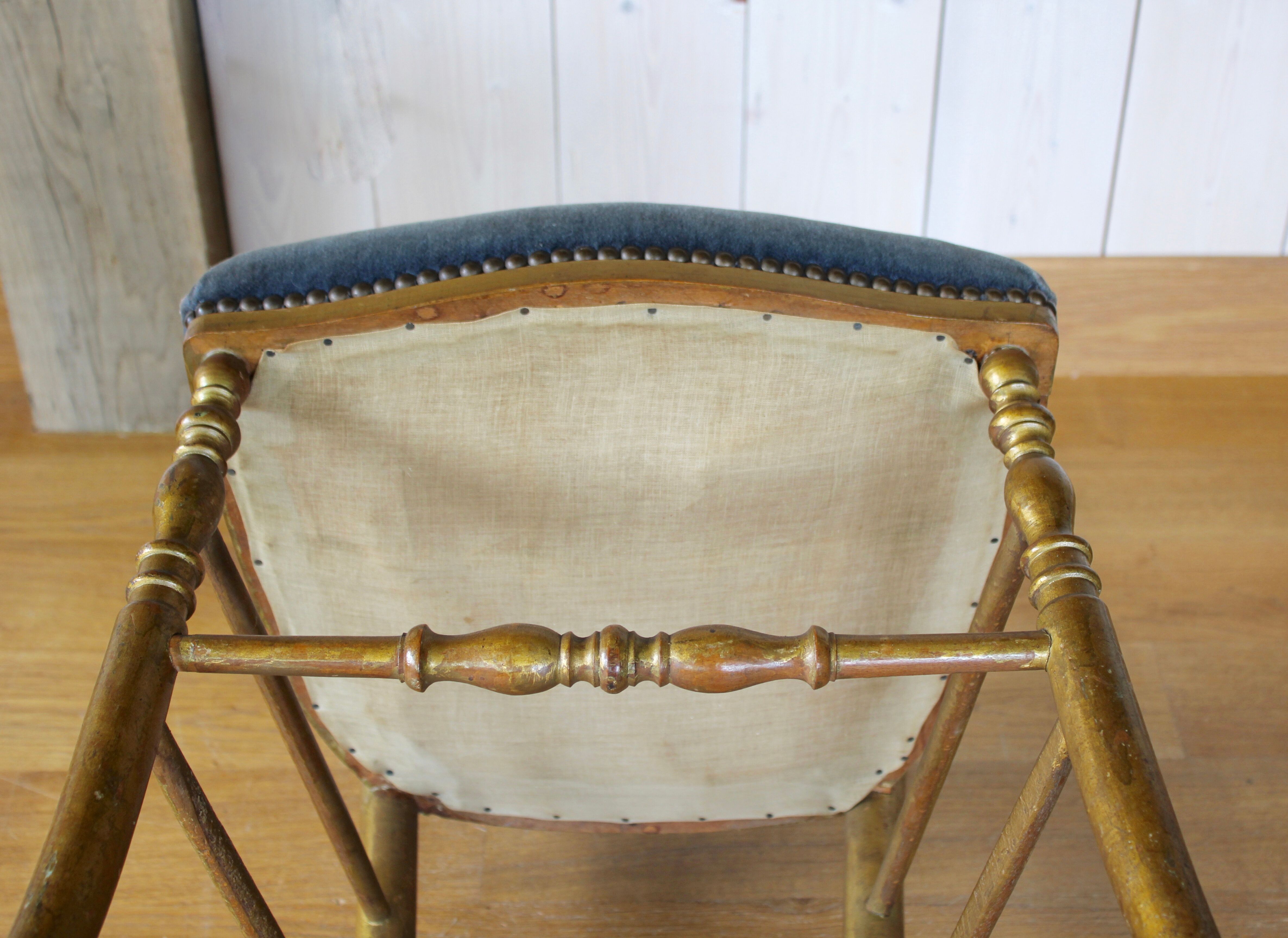 Paire de chaises dorées Napoléon III
