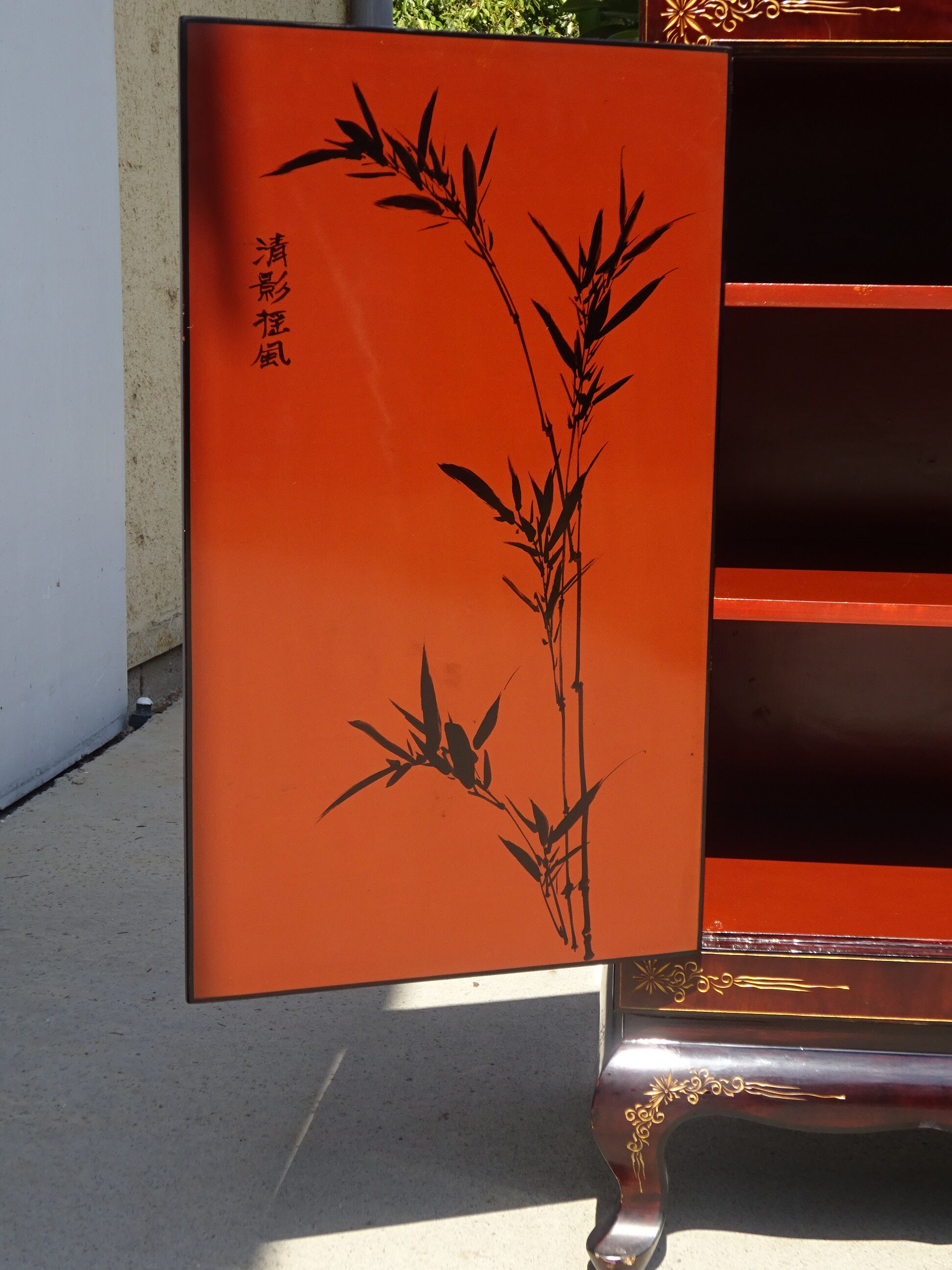 2-door sideboard, painting flowers and birds