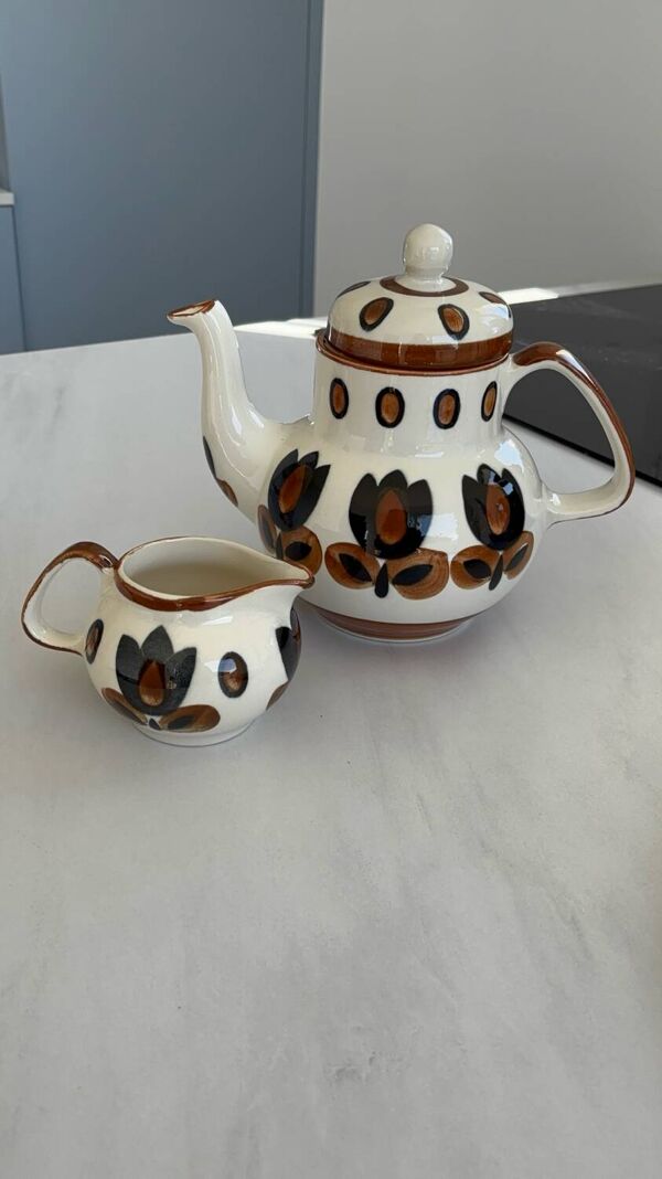 Théière et pot à lait Boch La Louvière modèle kimono