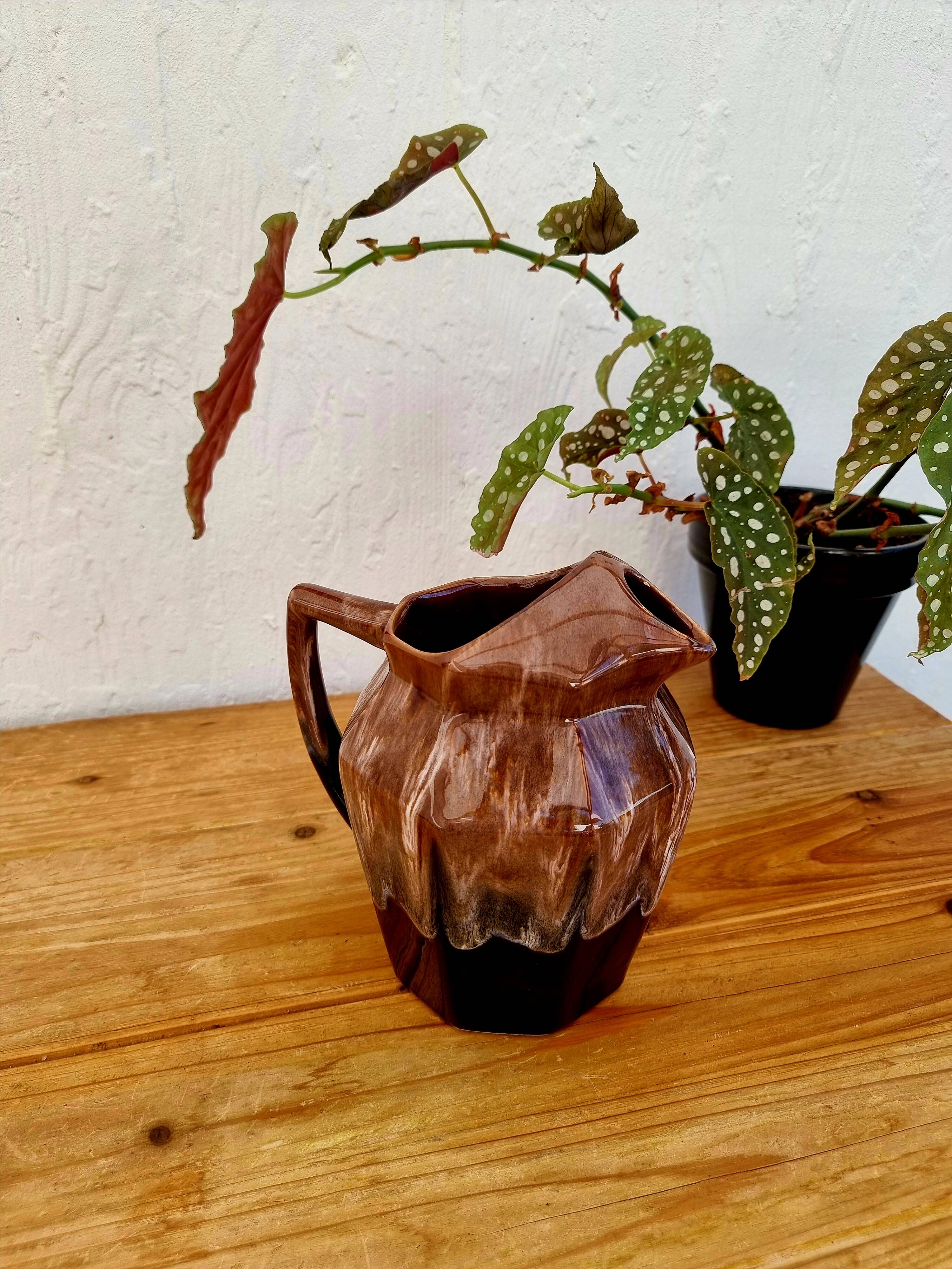 Pichet en céramique vintage