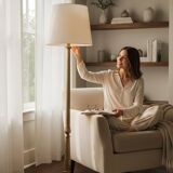 Grand lampadaire en bois doré – début XXe siècle