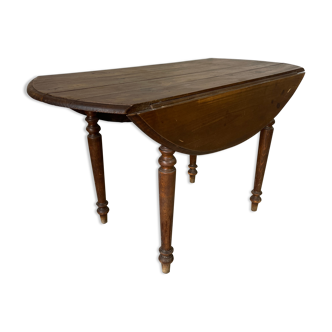 Oval shuttered dining table