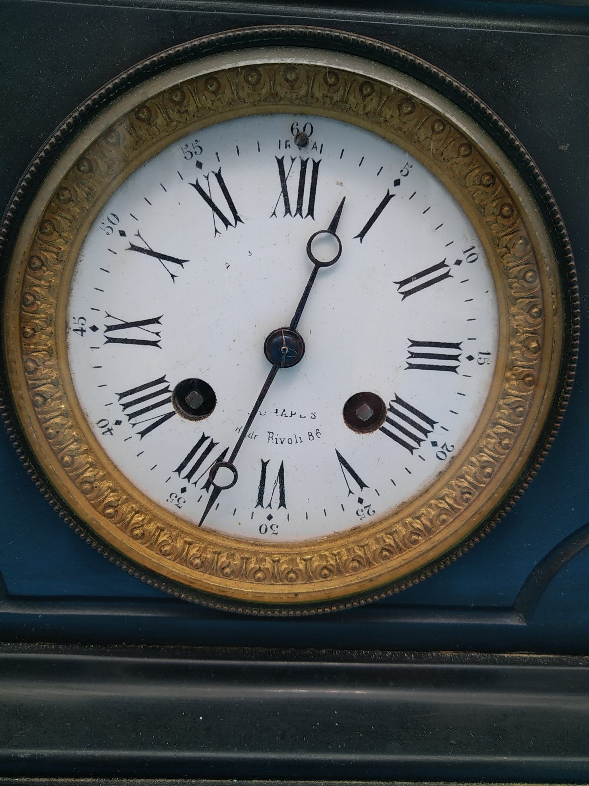 Pendule marbre noir Napoléon III, A Chapus 86 , rue de Rivoli