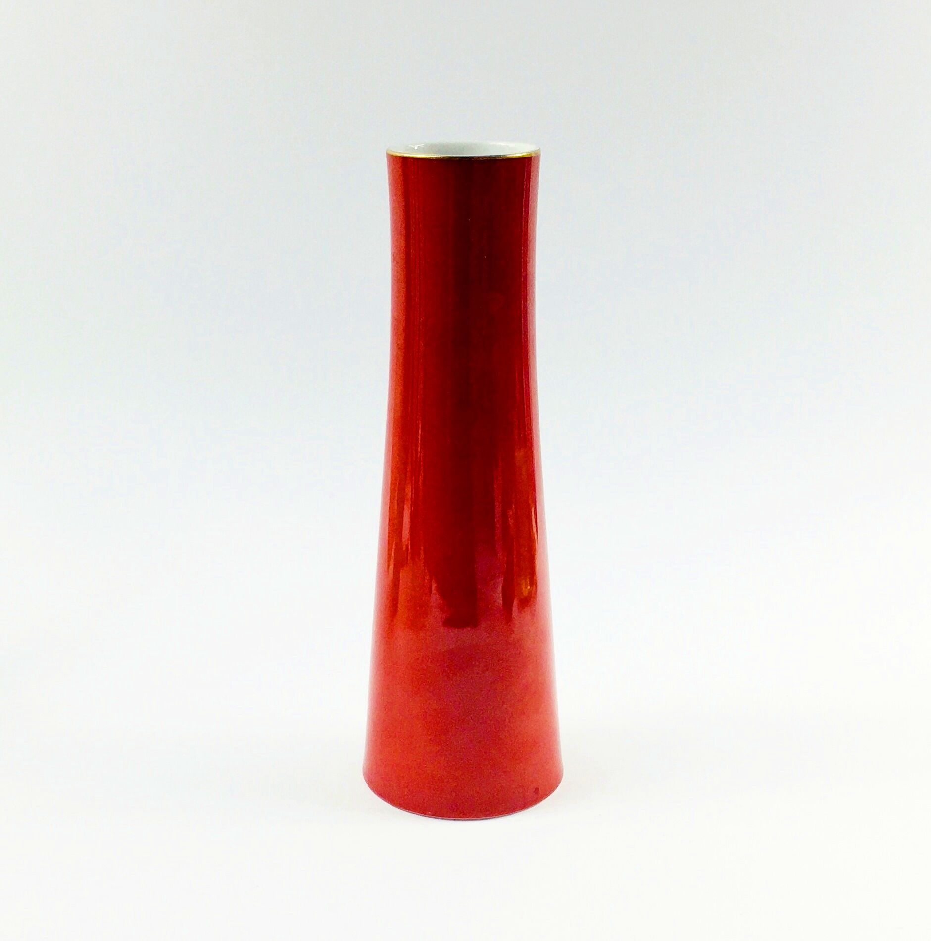 Hand painted porcelain vase from wallendorf (east germany, 1960s/70s)