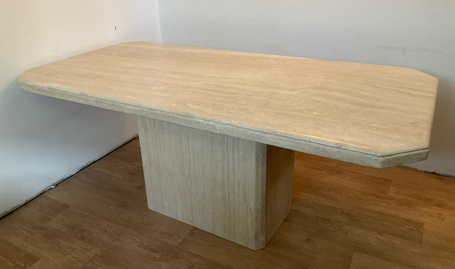 Travertine dining table 6/8 people