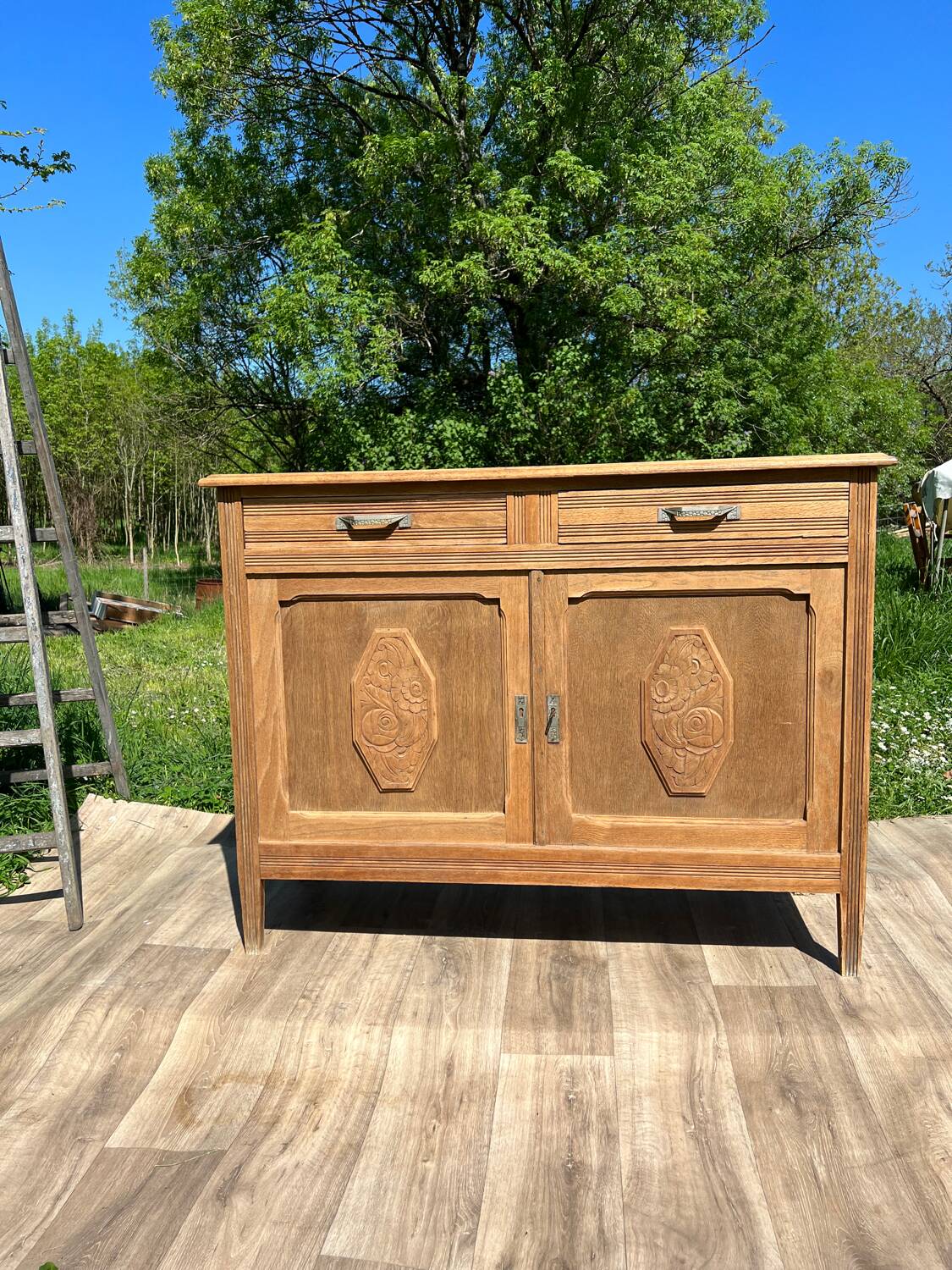 Buffet vintage art deco motifs fleuris