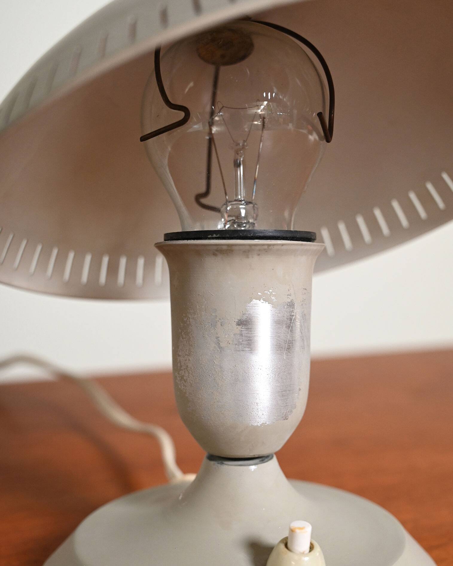 Lampe de table modèle "77" SAE, années 1950