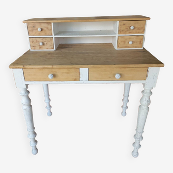 Desk with white patinated drawers