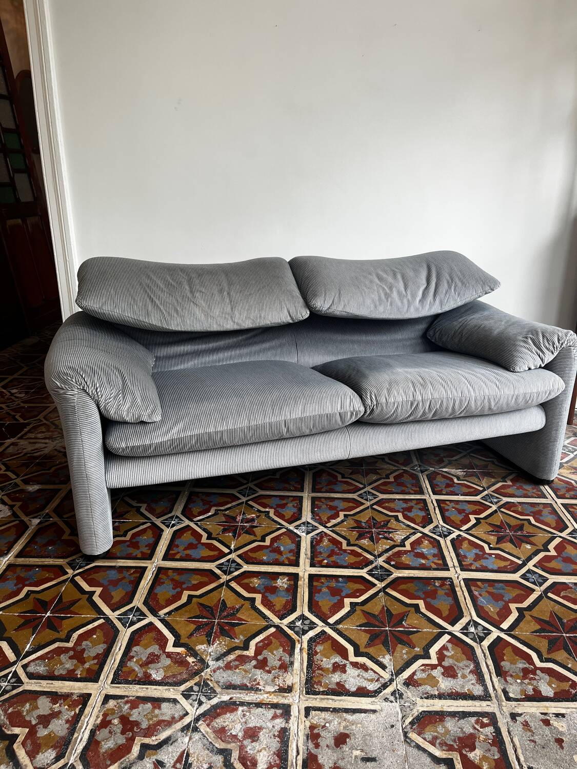 Maralunga two-seater, Vico Magistretti for Cassina