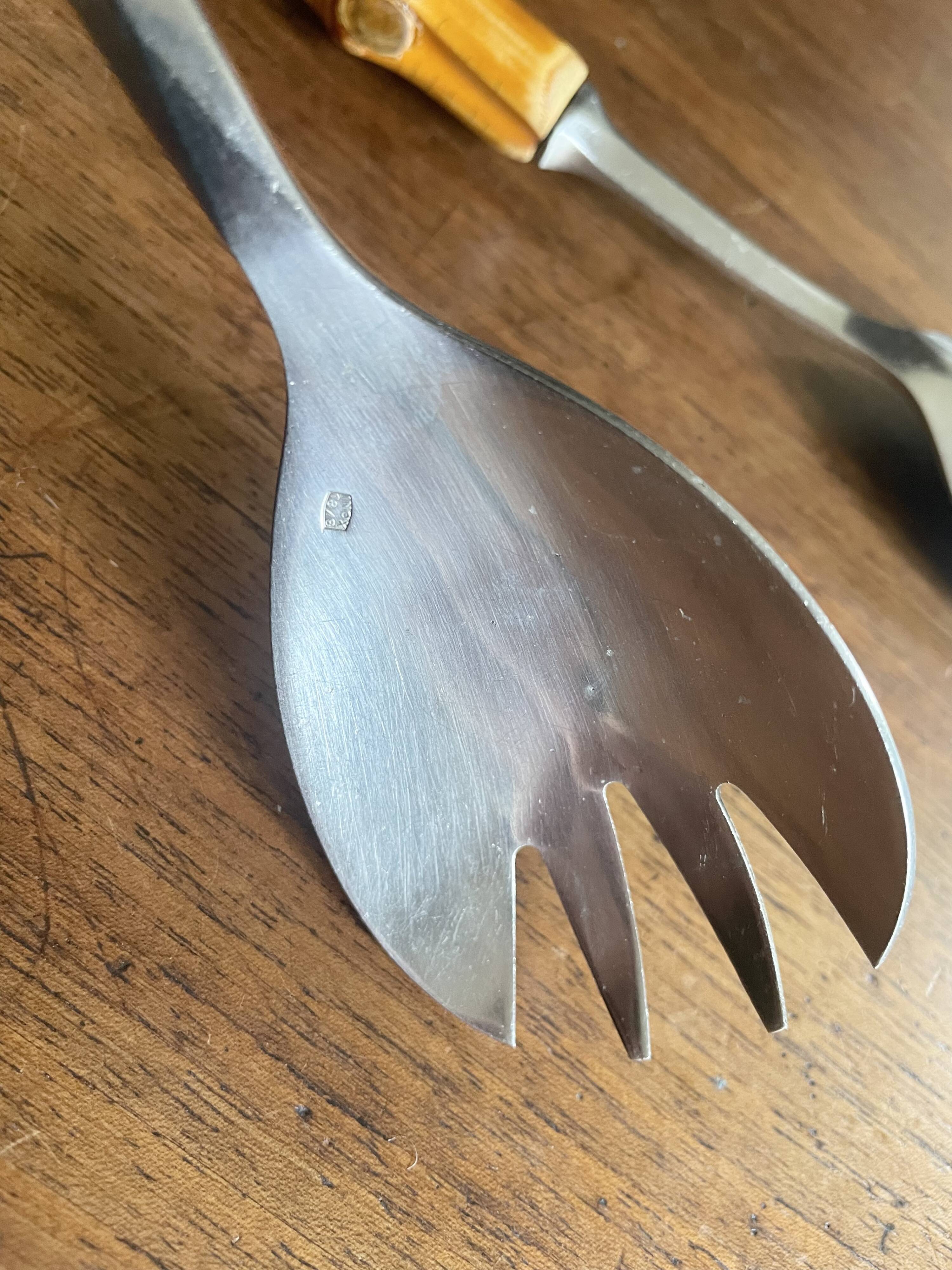 Salad servers with bamboo handles