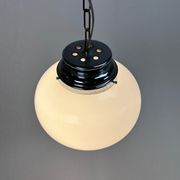 Pendentif ovale italien en opaline du milieu du siècle, années 1960