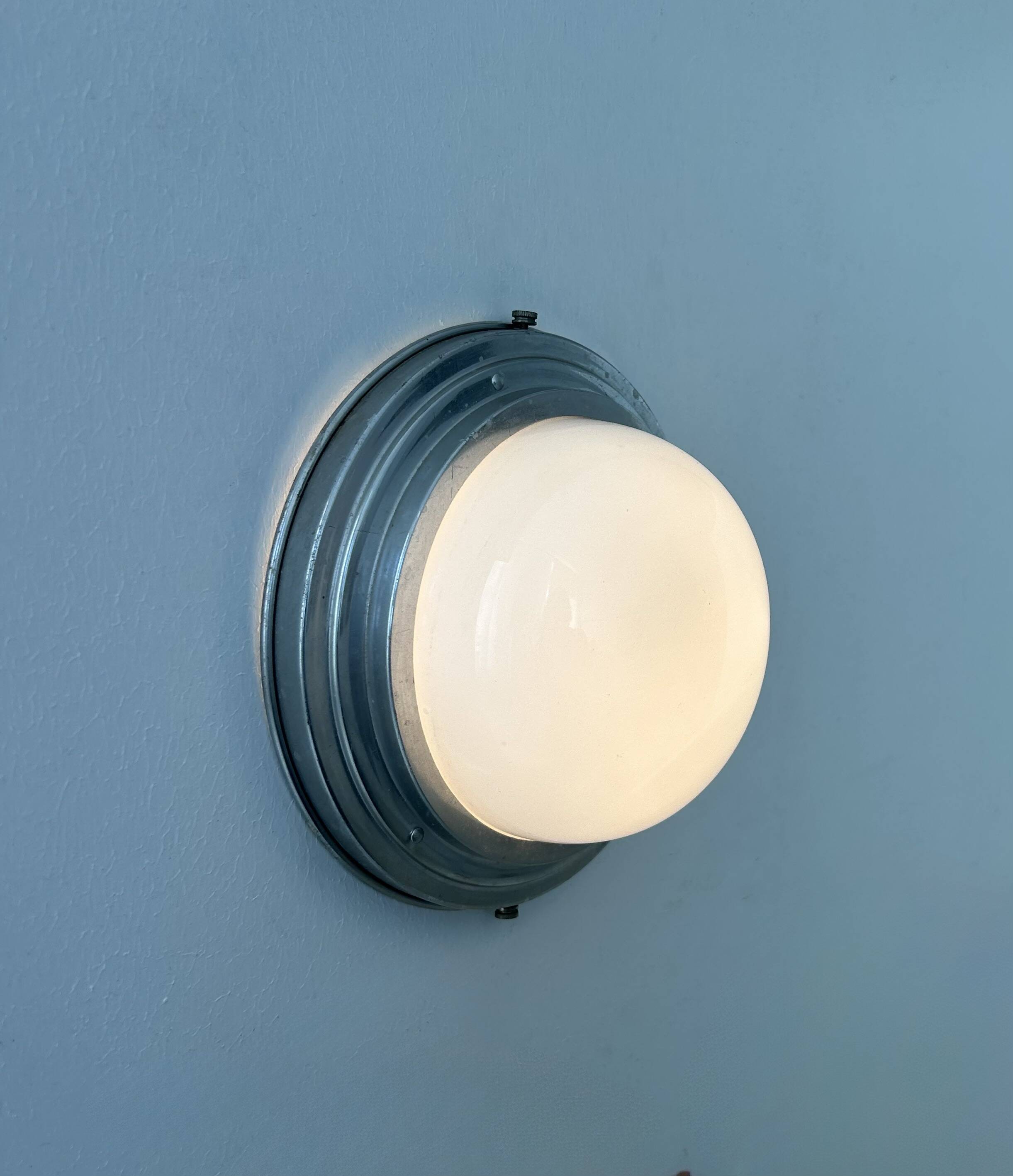 Vintage Art Deco wall lamp, chrome and opaline, France 1930