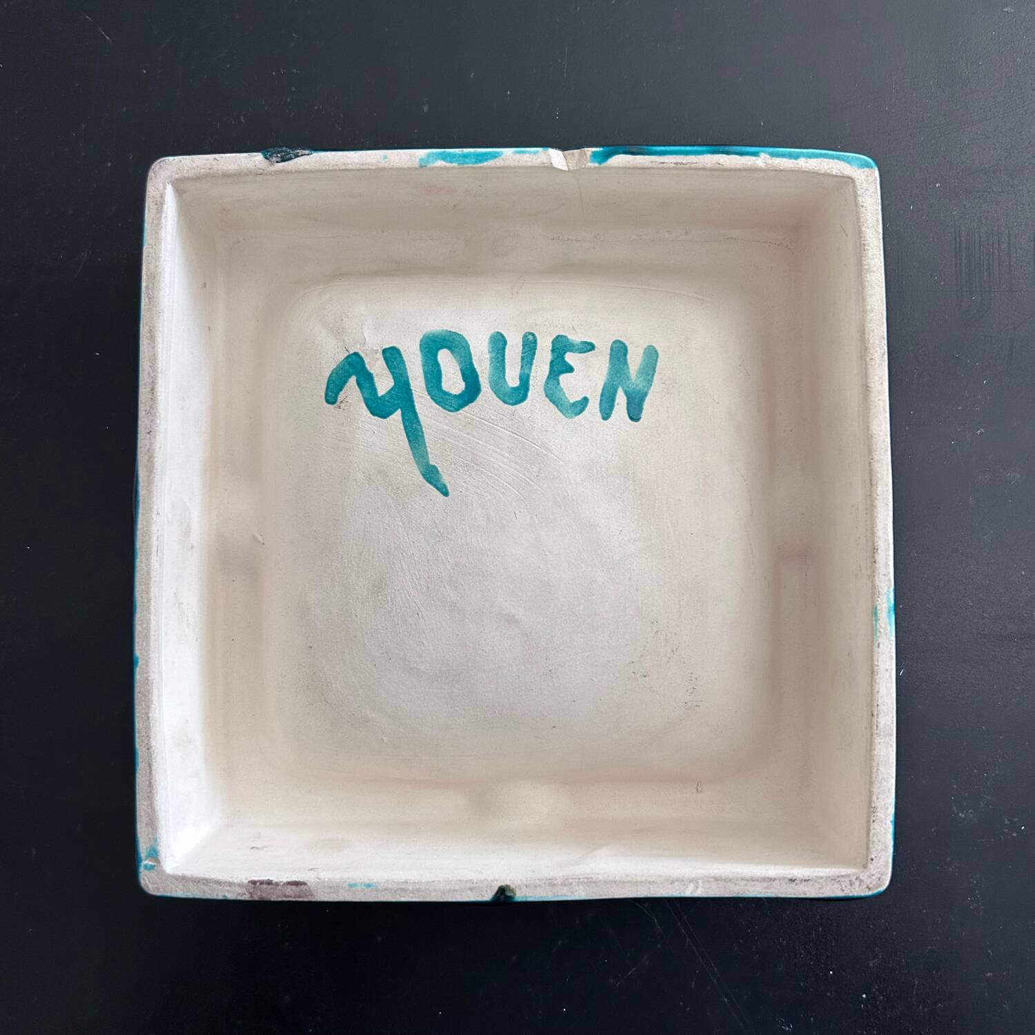 Vide poche pièce unique signée Youen