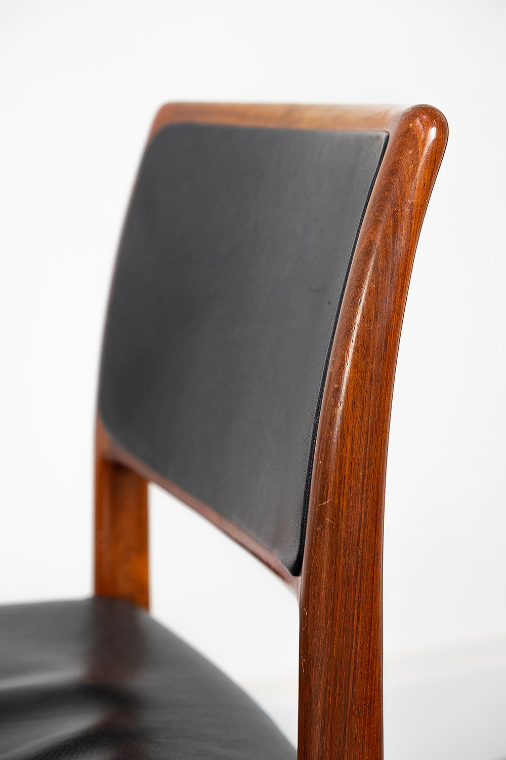 Set of 6 wooden Dining Chairs with black Leather, 1960