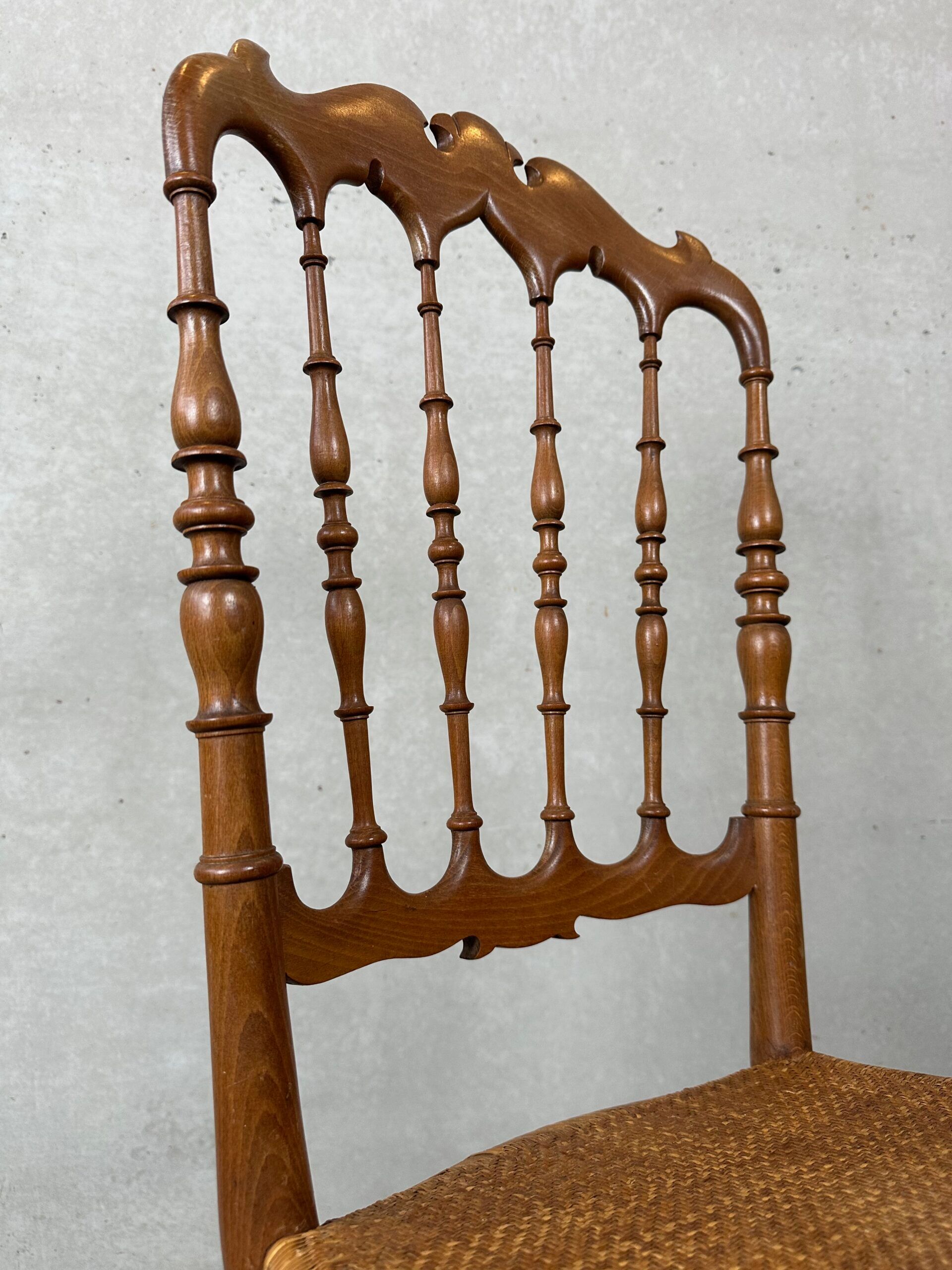 2 chaises Chiavari vintage originales – en bois