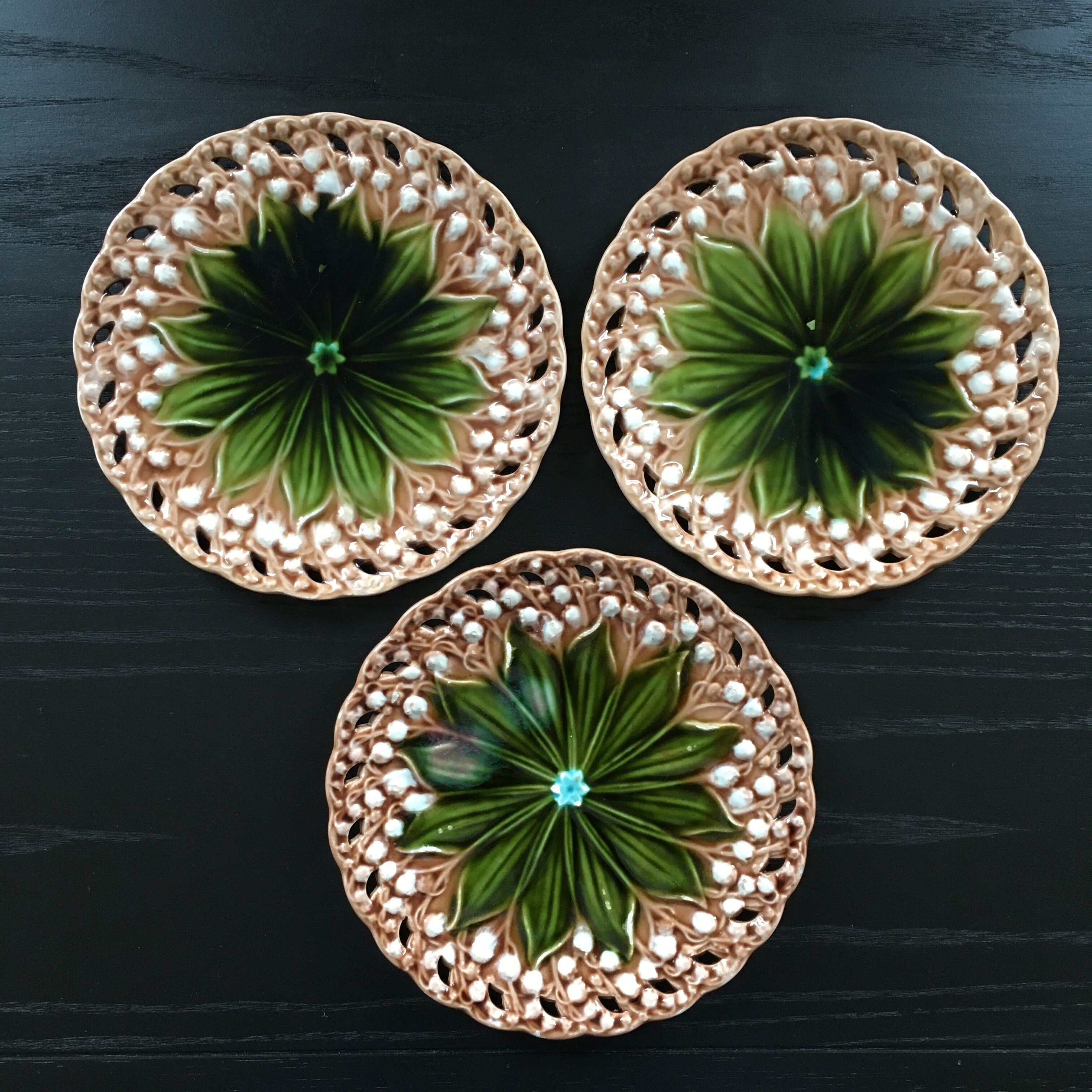 Lot 3 dabbling plates open