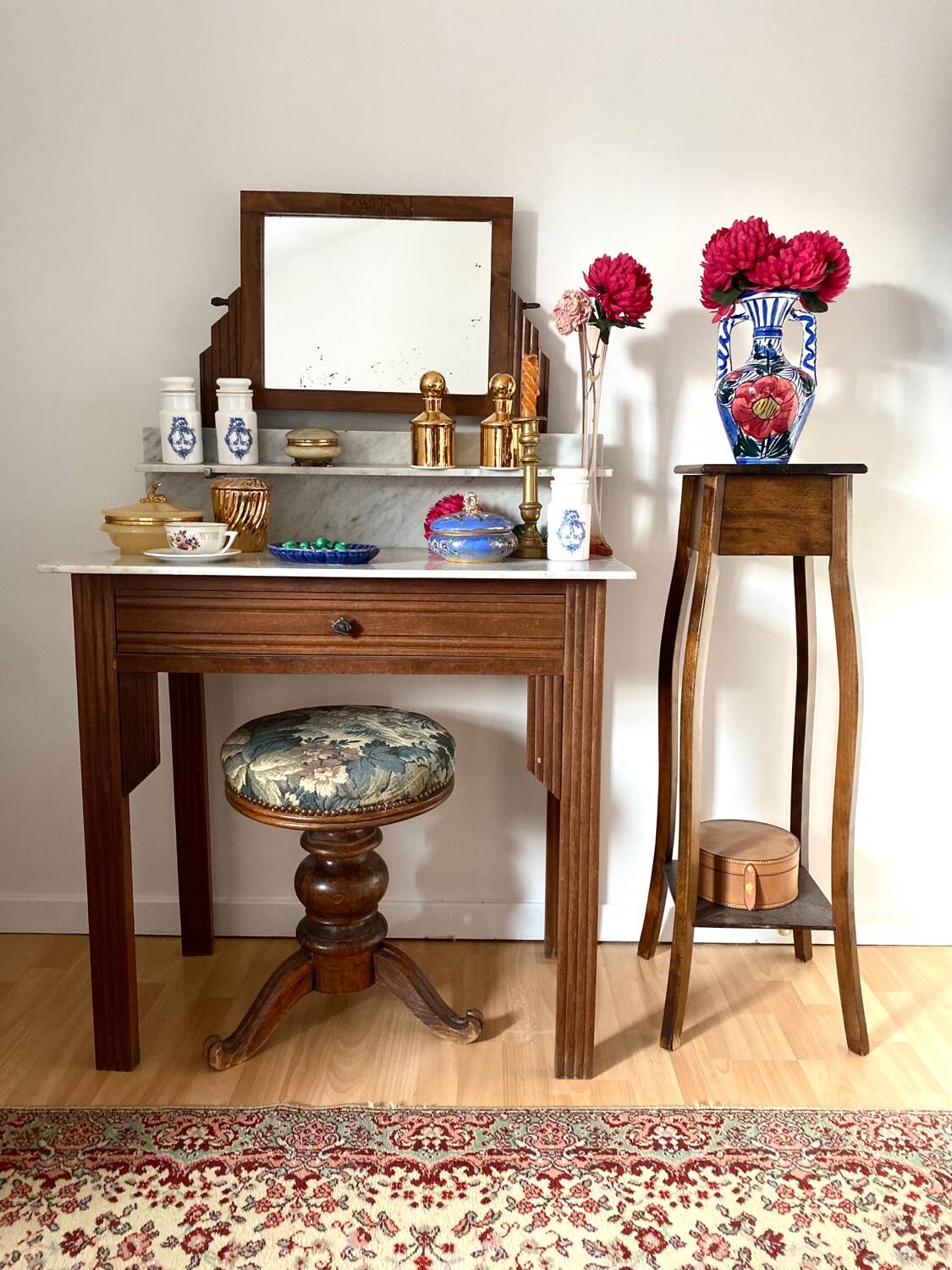Old art deco wooden dressing table