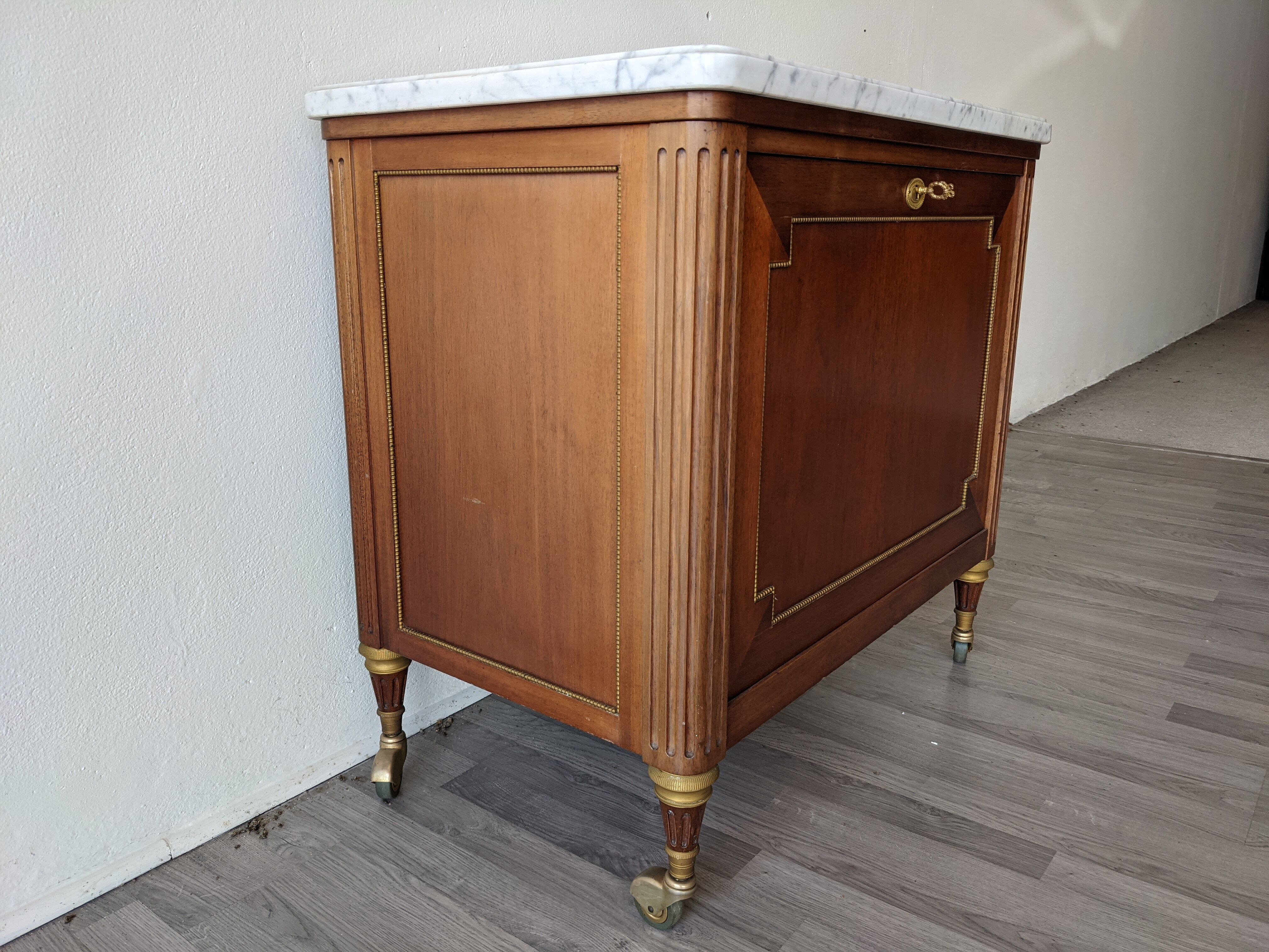 Mahogany bar furniture