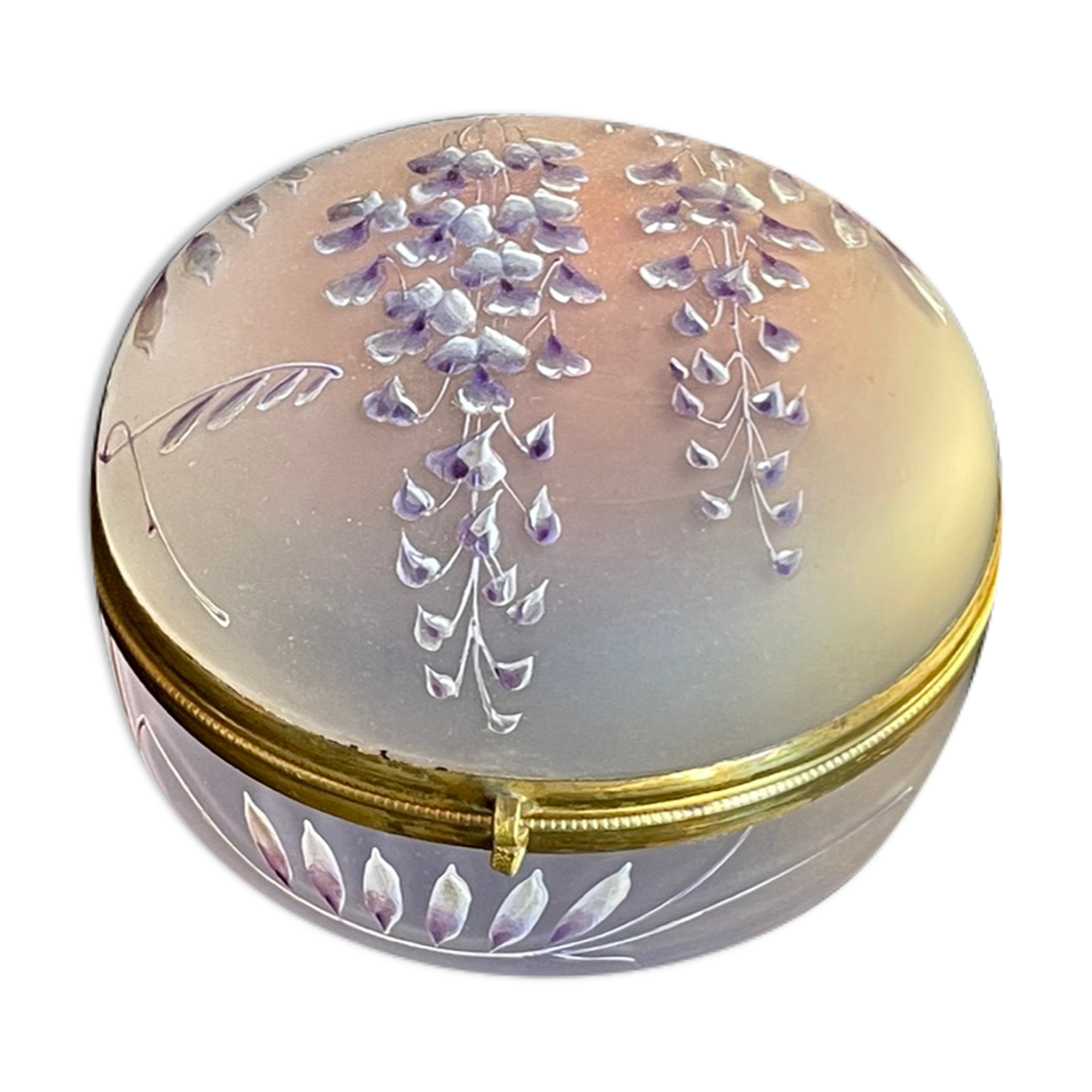 Enamelled candy maker