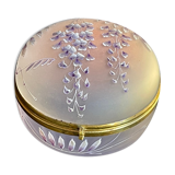 Enamelled candy maker