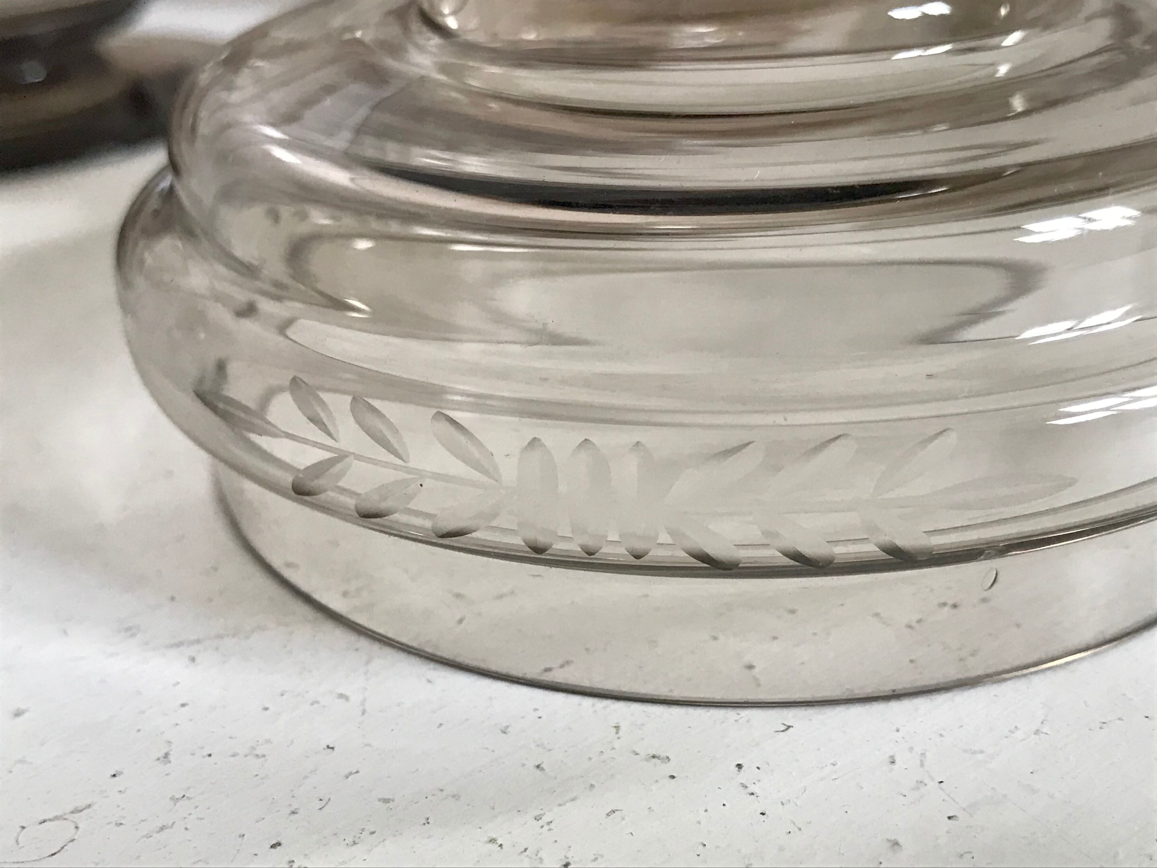 Champagne cups of smoked glass