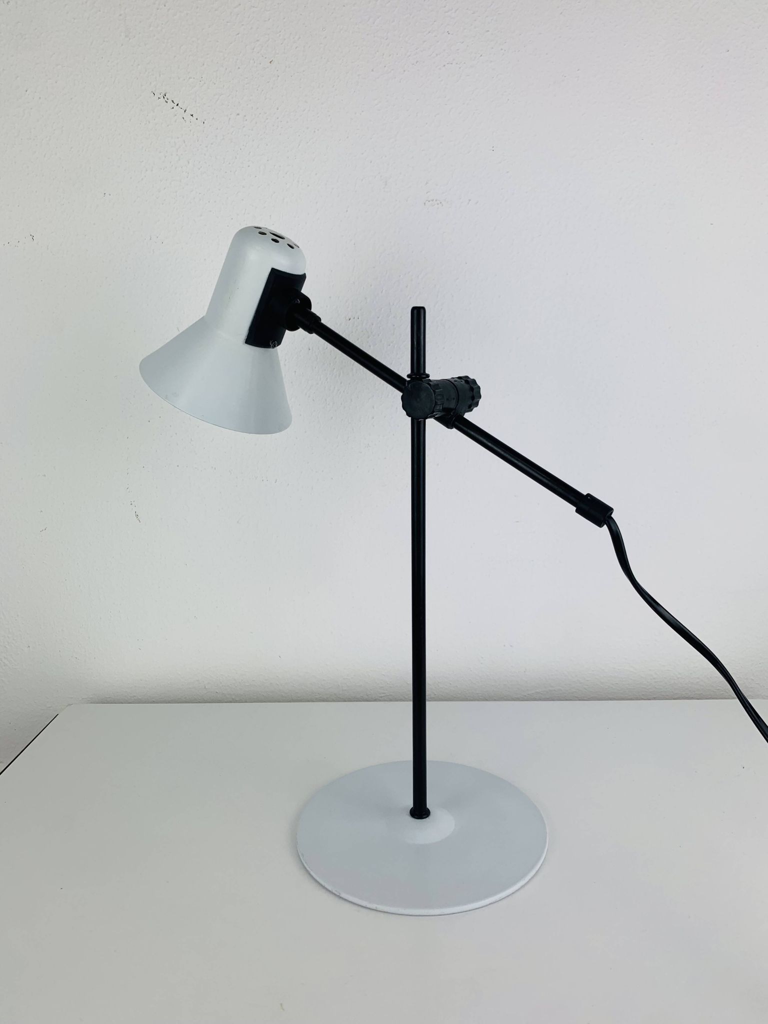 Veneta Lumi articulated vintage desk lamp