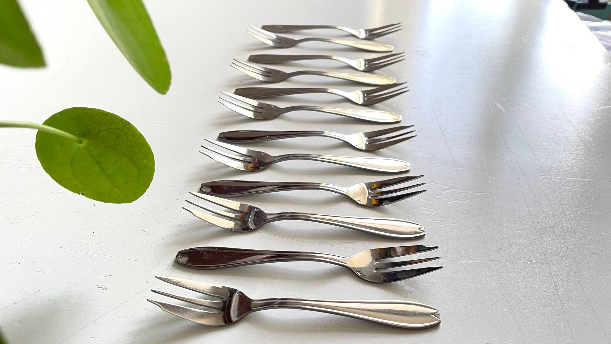 12 Fourchettes à DESSERT Inox Vintage