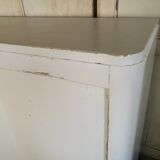 Buffet sliding doors