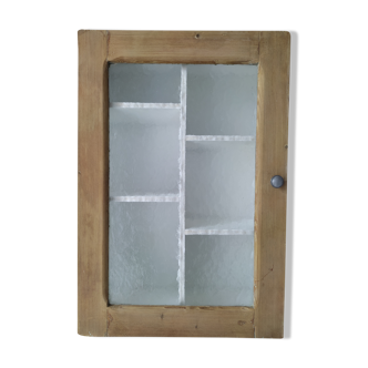 Parisian medicine cabinet