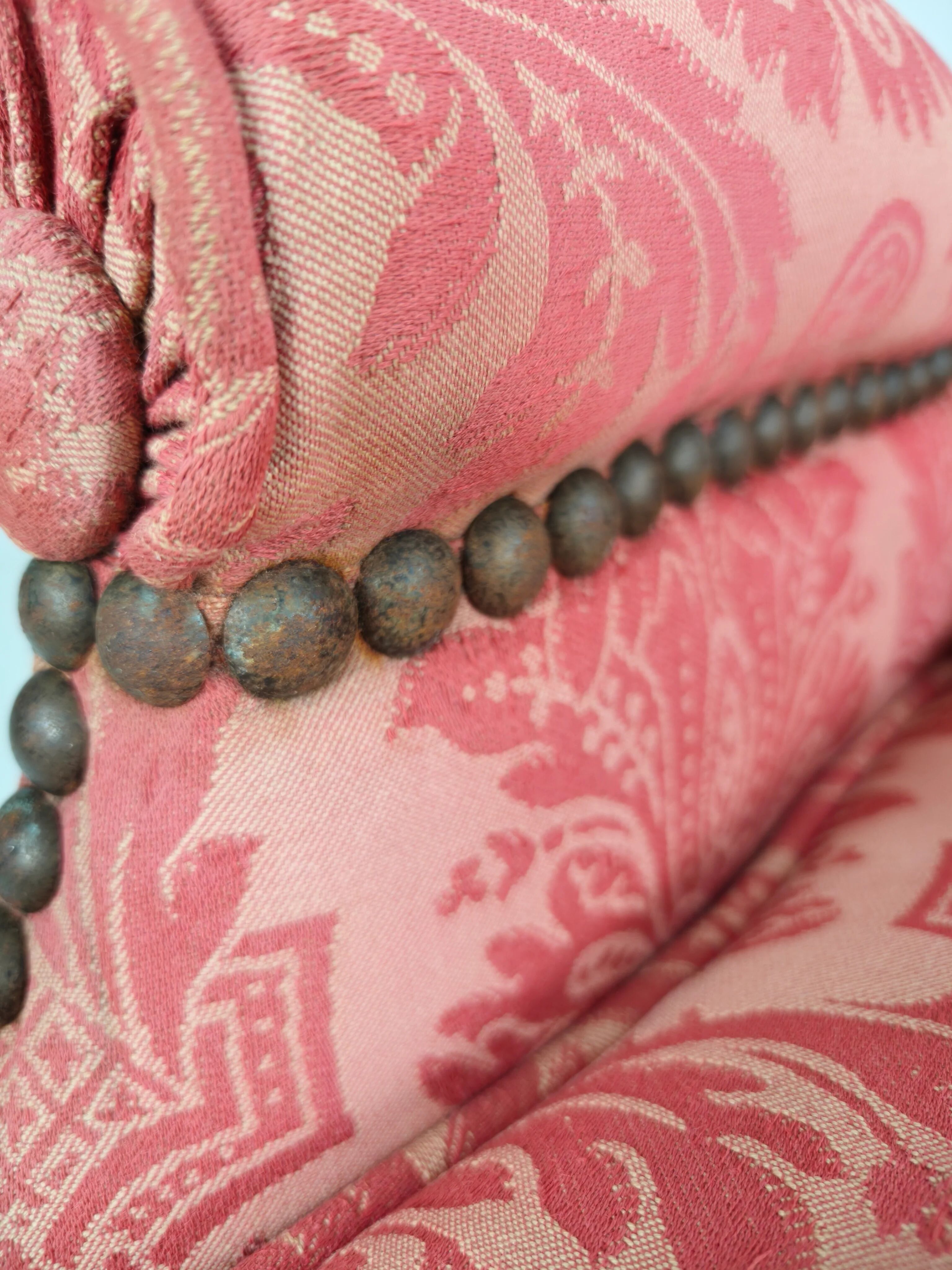 Canapé Os de Mouton en tapisserie – style maison de campagne française ancienne, XVIIIe